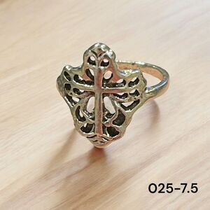 Womens Ring Size 7.5 Band Silver Metal Cross Religious Gothic Jewelry 025-7.5